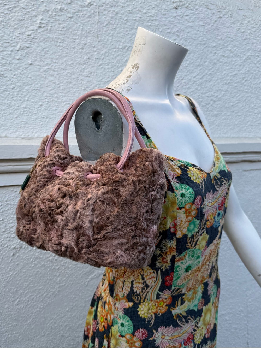 Paolo masi curly Fur Top-Handle Bag in Dusty Rose